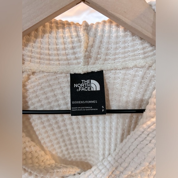 THE NORTH FACE Women's Chabot Hoodie💌 - Picture 3 of 3